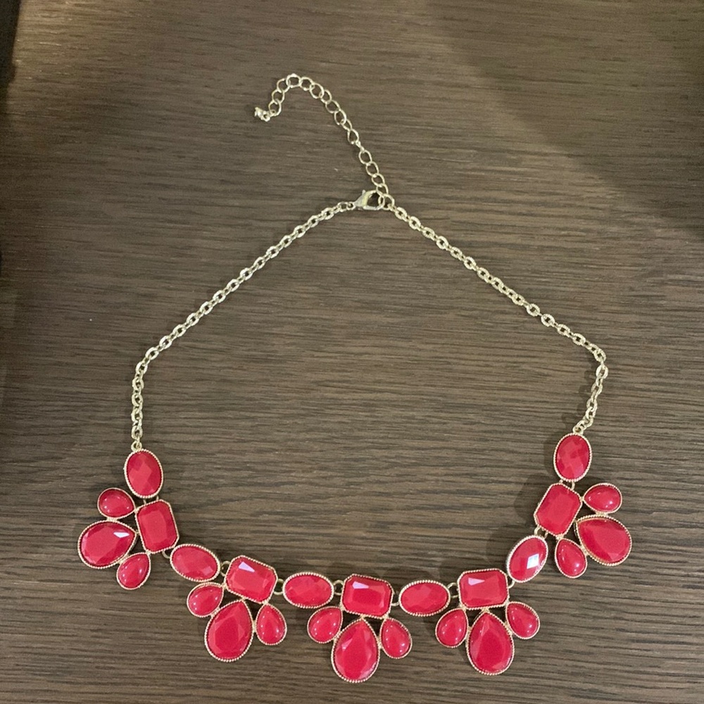 Statement necklace
